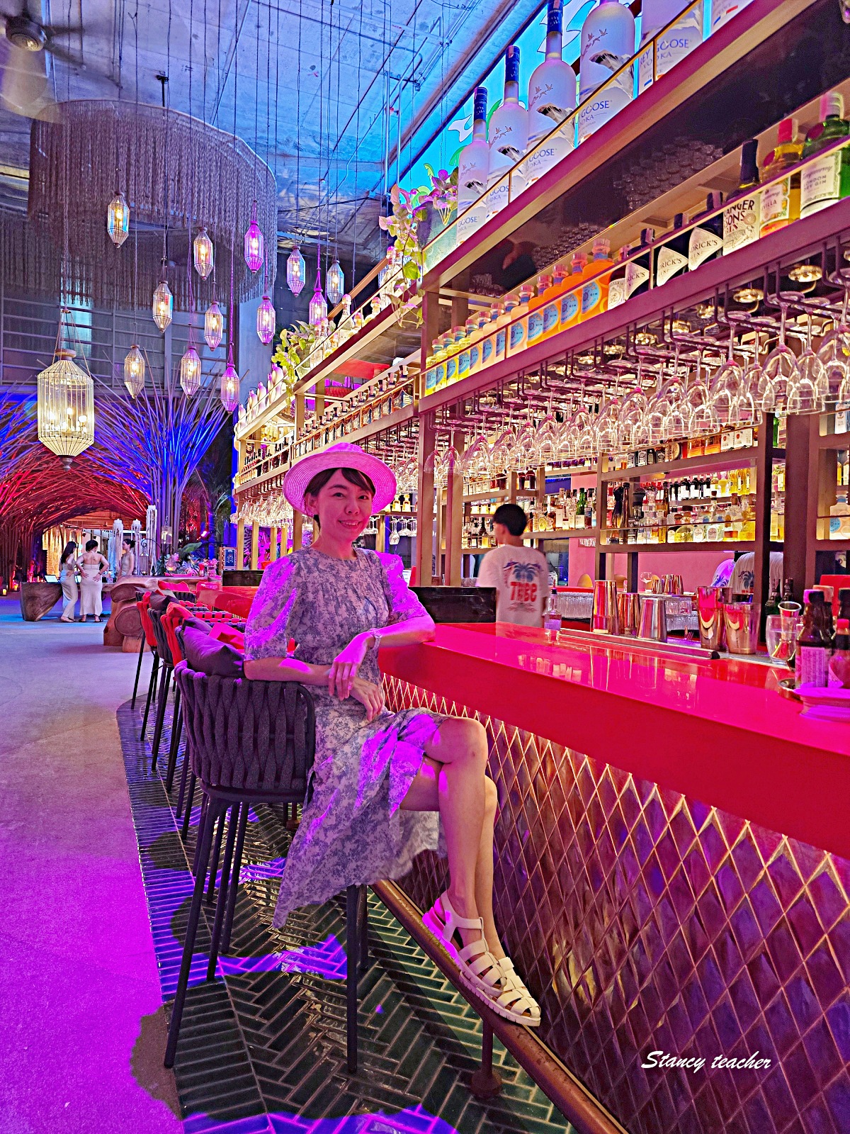 曼谷夜生活推薦|TRIBE Sky Beach Club Bangkok,EmSphere 5樓超美網紅夜店酒吧 曼谷夜生活推薦|TRIBE Sky Beach Club Bangkok,EmSphere 5樓超美網紅夜店酒吧