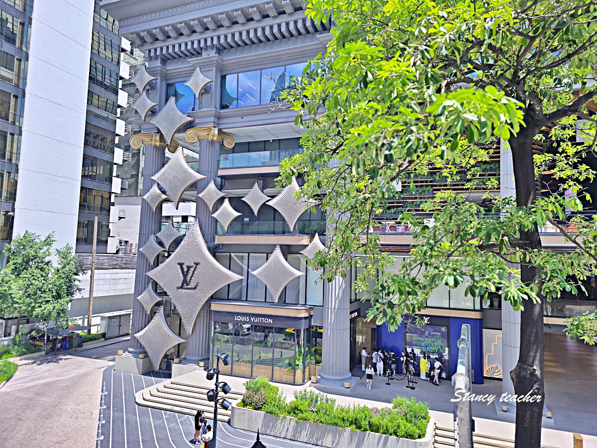 曼谷 LV 咖啡廳攻略｜LV The Place Bangkok 必拍 Logo 甜點，Le Café Louis Vuitton 訂位與菜單推薦