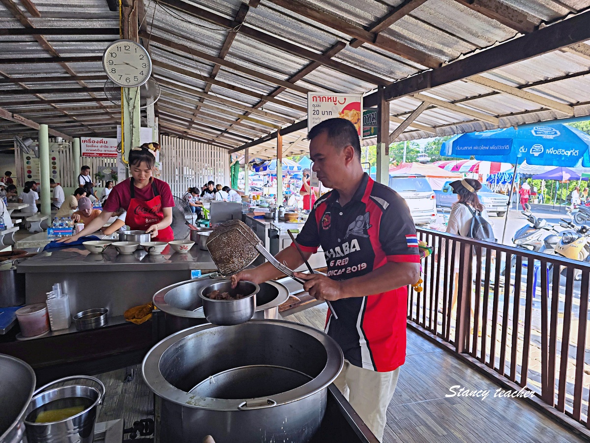 大城船麵推薦｜Pa Lek Boat Noodles 米其林必比登推介，大城古蹟附近必吃在地美食