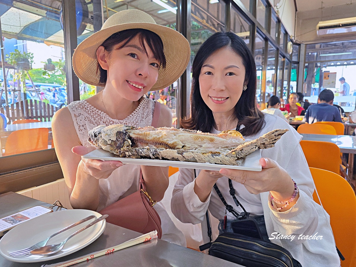 大城泰國蝦餐廳推薦|Kung Phuean Praew 現撈活蝦、炭烤大頭蝦,大城中央市場必吃美食 大城泰國蝦餐廳推薦|Kung Phuean Praew 現撈活蝦、炭烤大頭蝦,大城中央市場必吃美食