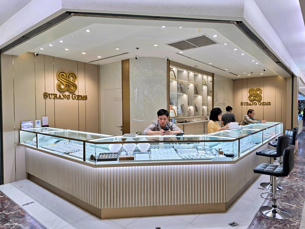 曼谷 MBK Center 懶人包｜在地人也愛逛的老牌百貨，樓層介紹、美食街、手機配件、伴手禮一次看