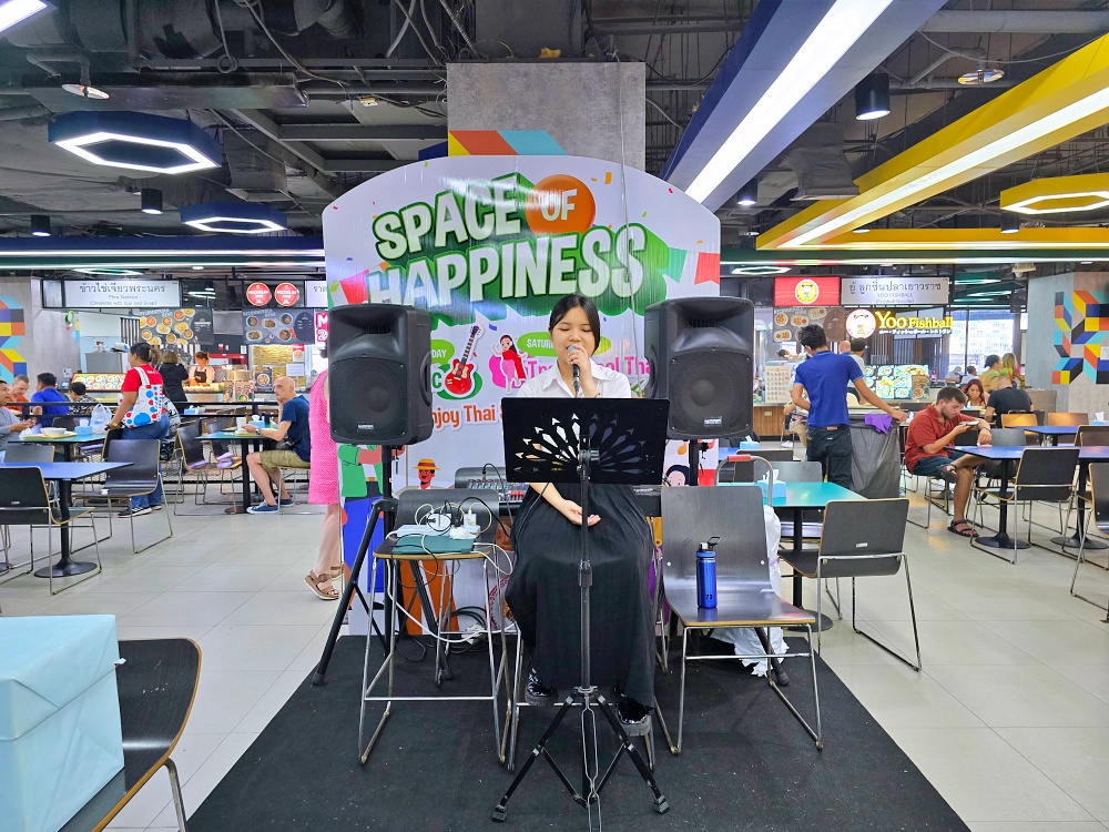 曼谷 MBK Center 懶人包｜在地人也愛逛的老牌百貨，樓層介紹、美食街、手機配件、伴手禮一次看