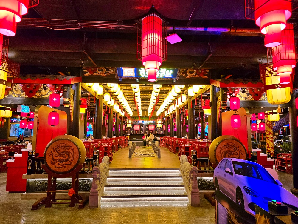 曼谷火鍋餐廳推薦｜蜀大俠 SHU DAXIA MBK Center，邊吃麻辣鍋邊穿越古裝超好玩