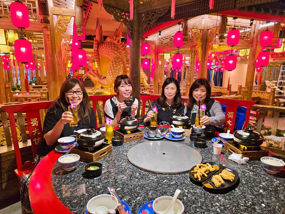 曼谷火鍋餐廳推薦｜蜀大俠 SHU DAXIA MBK Center，邊吃麻辣鍋邊穿越古裝超好玩