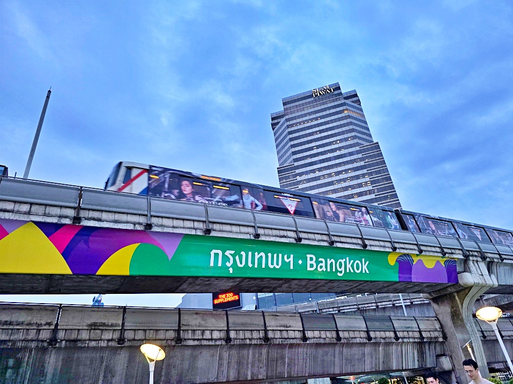 曼谷 MBK Center 懶人包｜在地人也愛逛的老牌百貨，樓層介紹、美食街、手機配件、伴手禮一次看