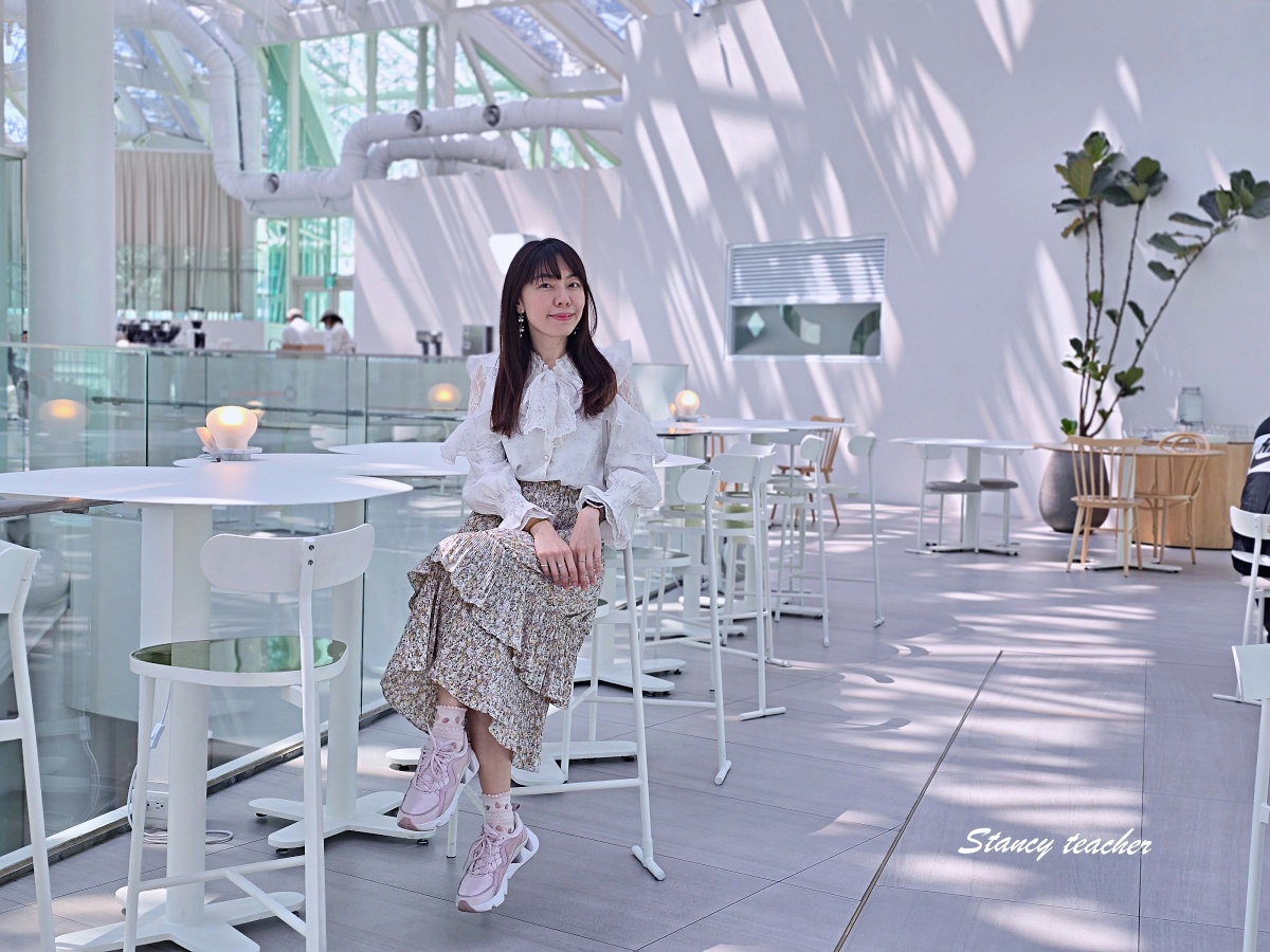 南美春室 The POOL 台南美術館咖啡廳|姐妹台南小旅行發現的純白玻璃屋餐廳,拍照、吃飯、看展一次收集 南美春室 The POOL 台南美術館咖啡廳|姐妹台南小旅行發現的純白玻璃屋餐廳,拍照、吃飯、看展一次收集