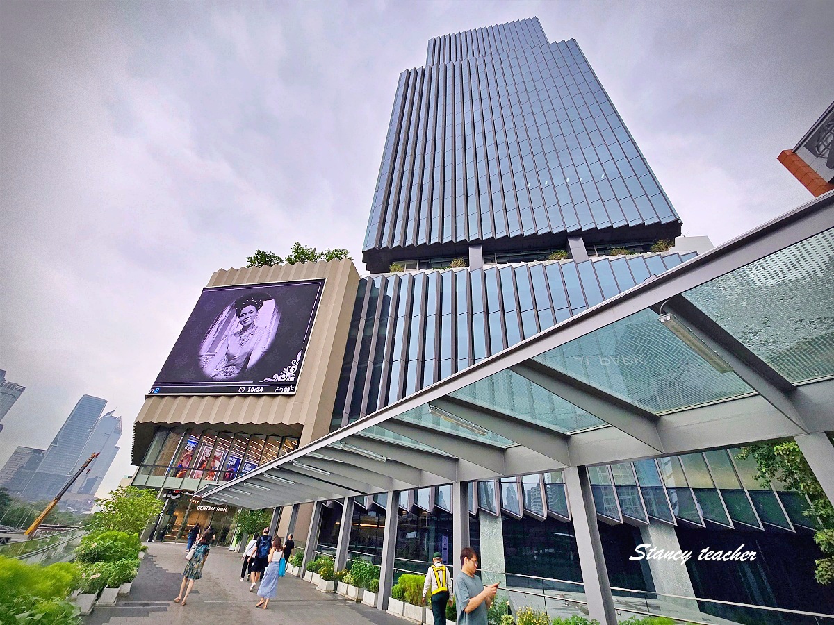 曼谷 Central Park Bangkok 攻略｜新開幕百貨樓層介紹、Parkside Market 米其林美食、空中花園一次逛