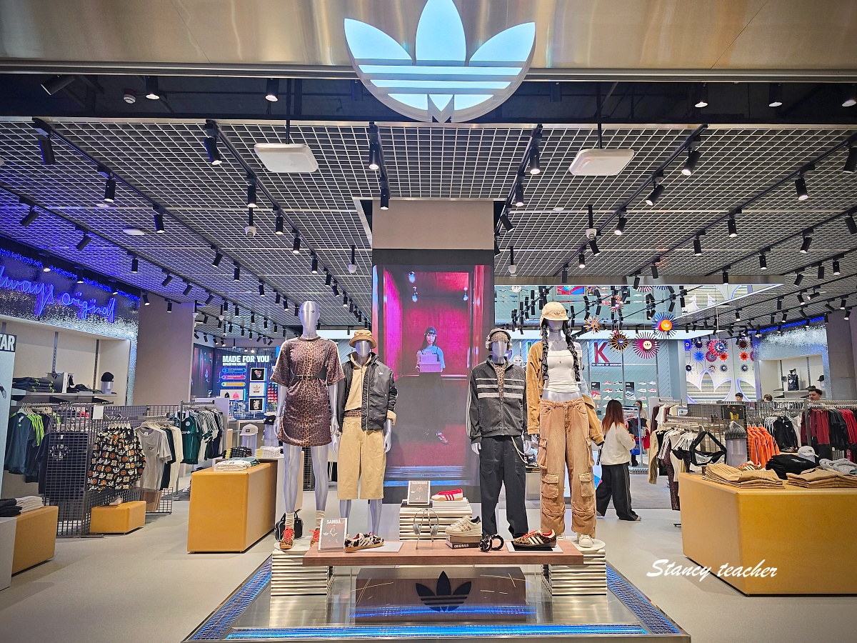 曼谷 Central Park Bangkok 攻略｜新開幕百貨樓層介紹、Parkside Market 米其林美食、空中花園一次逛