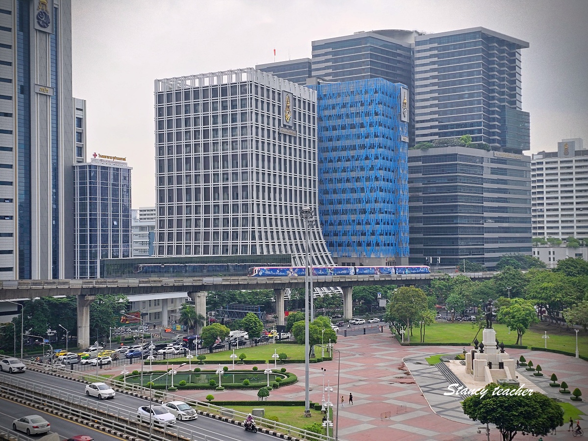 曼谷 Central Park Bangkok 攻略｜新開幕百貨樓層介紹、Parkside Market 米其林美食、空中花園一次逛