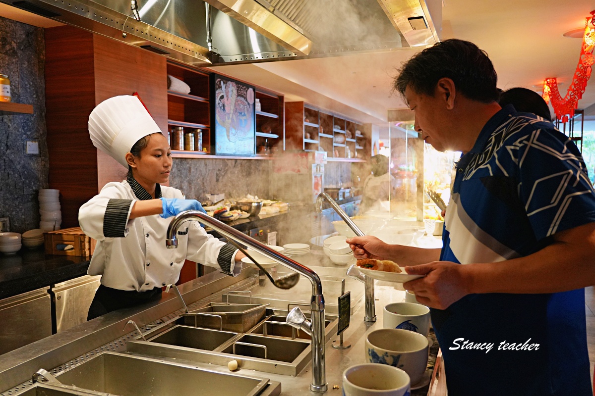 【沙巴市區酒店推薦】亞庇萬豪酒店 Kota Kinabalu Marriott Hotel｜海景房、無邊際泳池、早餐超豐富，住在市區看海好方便