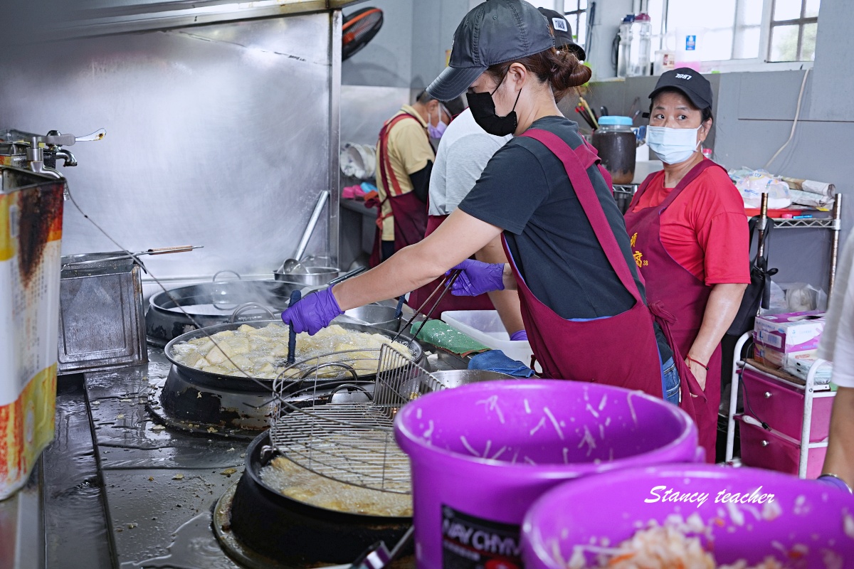 玉里橋頭臭豆腐花蓮店|花蓮市區人氣臭豆腐,酥炸臭豆腐配豆漿紅茶超滿足 玉里橋頭臭豆腐花蓮店|花蓮市區人氣臭豆腐,酥炸臭豆腐配豆漿紅茶超滿足