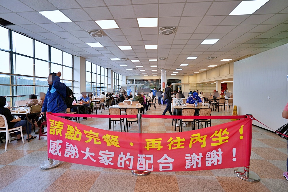 【宜蘭礁溪美食】玉里橋頭臭豆腐礁溪店｜不用跑花蓮也吃得到！我們吃完兩盤又再排兩盤