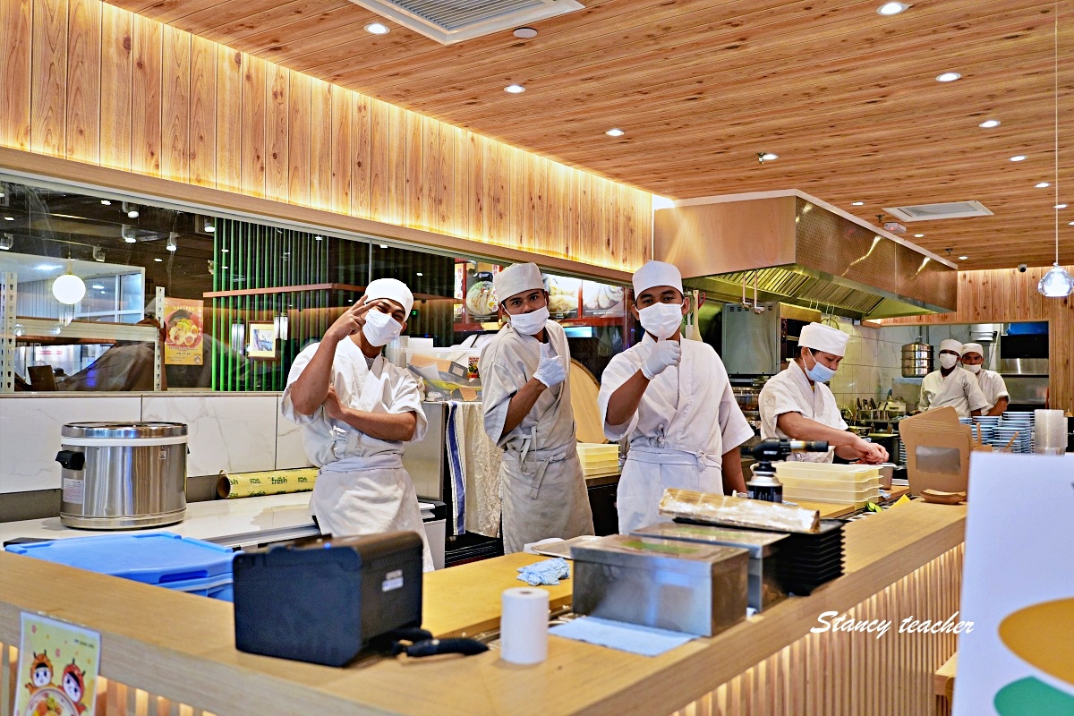 【沙巴曙光商場美食】Sushi Jiro Suria Sabah 平價日式迴轉壽司，一盤 RM3.98 起逛街順路吃