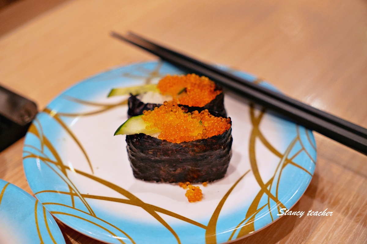 【沙巴曙光商場美食】Sushi Jiro Suria Sabah 平價日式迴轉壽司，一盤 RM3.98 起逛街順路吃