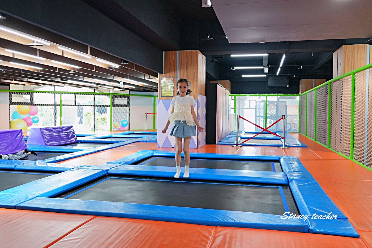 福容大飯店淡水漁人碼頭 POPA親子體能館｜淡水雨天親子景點推薦，300坪室內放電空間超適合小孩玩