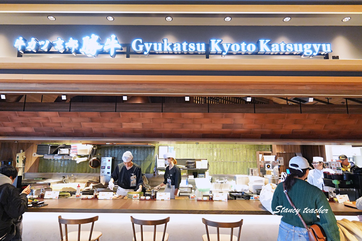 成田機場免稅店伴手禮必買｜東京回台前最後採買，精品、藥妝、甜點零食、按摩椅看飛機一次滿足