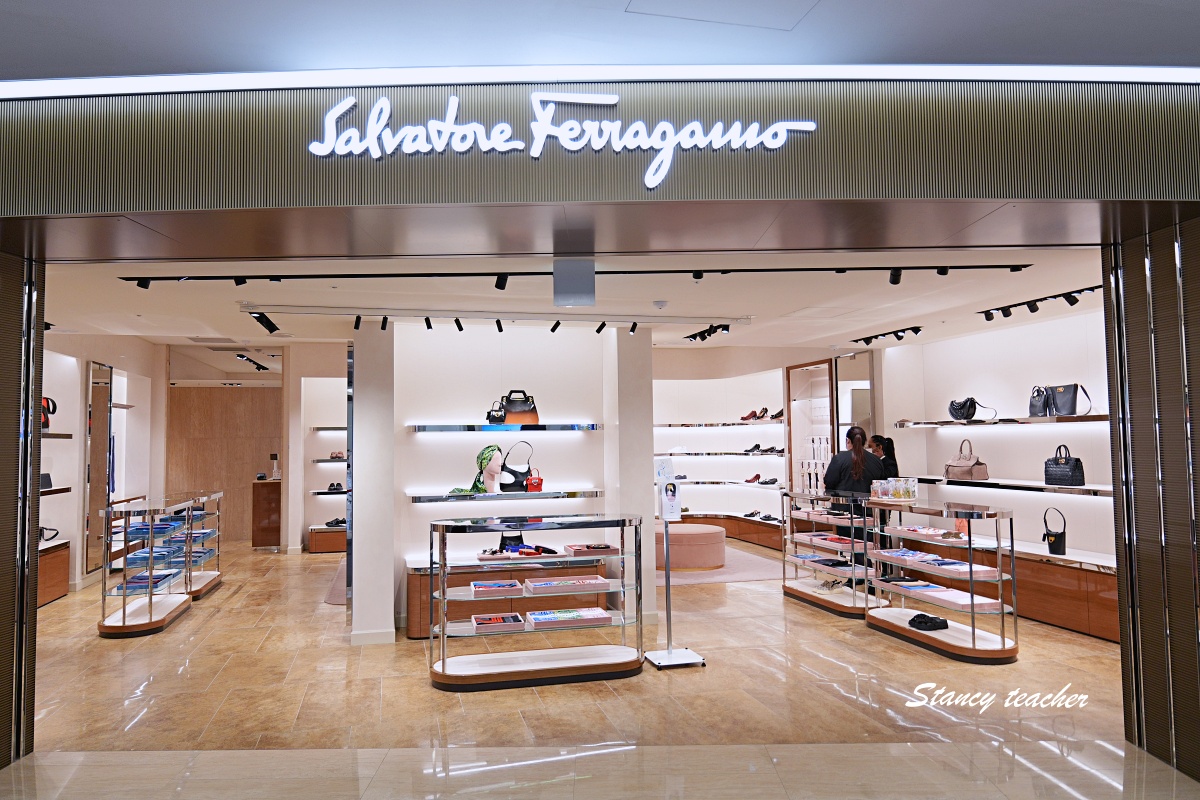 成田機場免稅店伴手禮必買｜東京回台前最後採買，精品、藥妝、甜點零食、按摩椅看飛機一次滿足