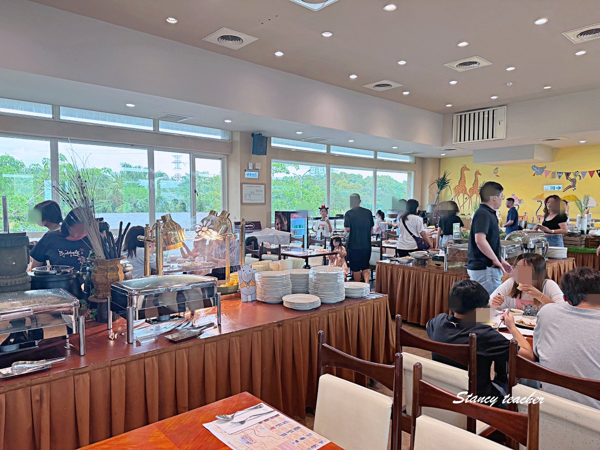 關西六福莊生態度假旅館住宿心得｜陽台看動物、肯亞綠地樓中樓房，親子入住六福村最方便