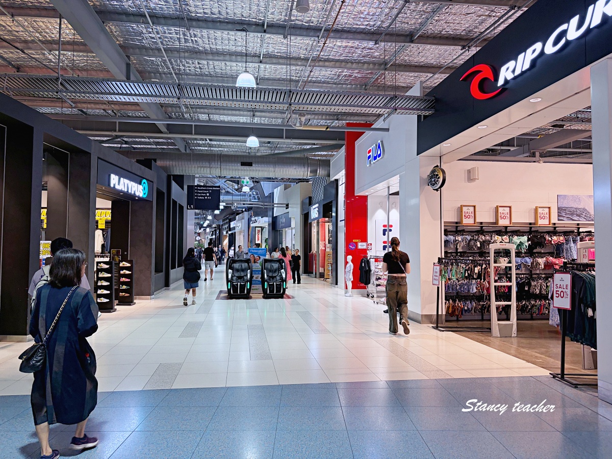 墨爾本 Outlet 推薦｜Spencer Outlet Centre 南十字星車站旁必逛，第一天抵達就買 UGG 太幸福