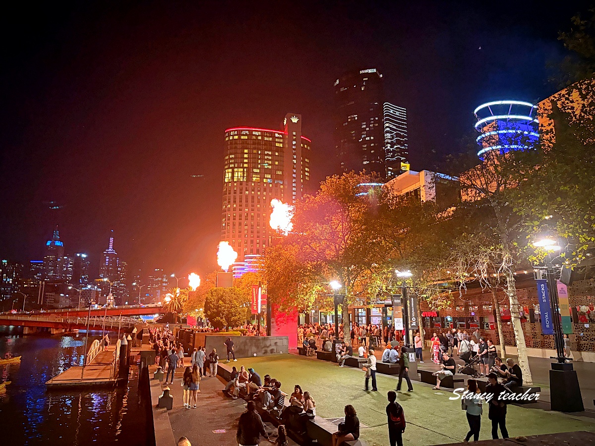 墨爾本夜景推薦｜Southbank 亞拉河夜景散步，Crown Melbourne 火焰秀晚上必看