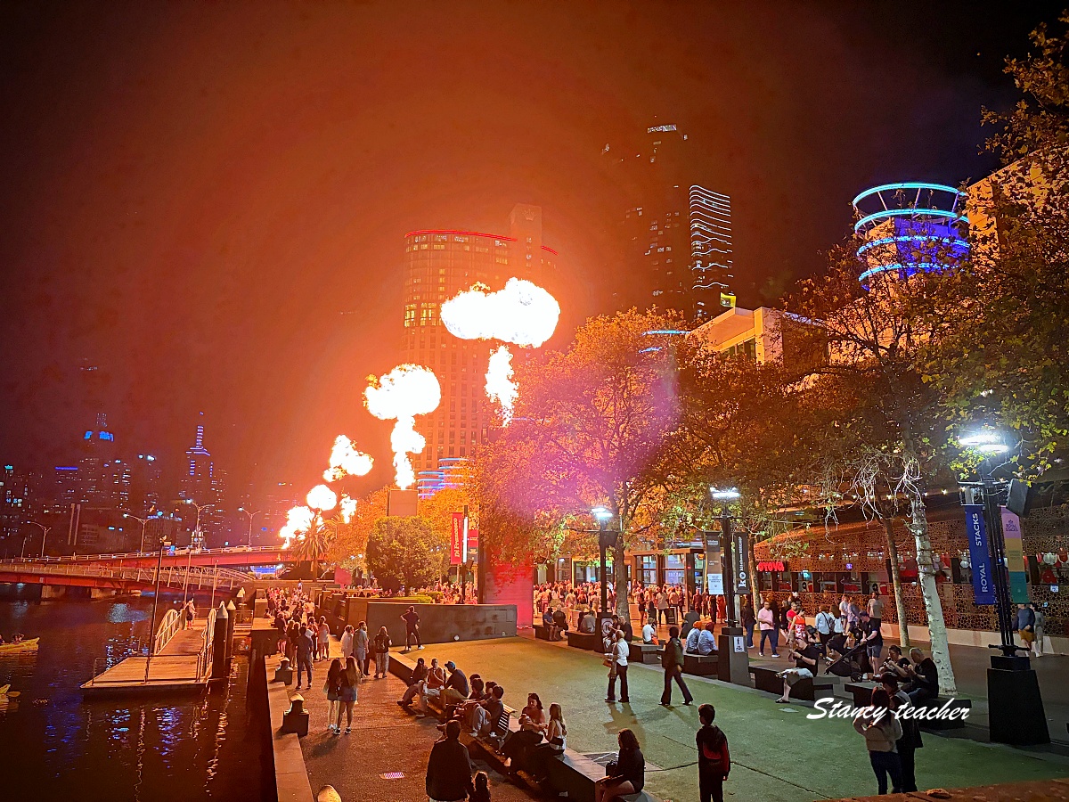 墨爾本夜景推薦｜Southbank 亞拉河夜景散步，Crown Melbourne 火焰秀晚上必看