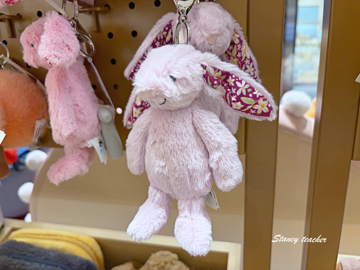 墨爾本 Jellycat 購物推薦｜MeeQ 墨爾本 CBD 必逛，澳洲買 Jellycat、米飛兔、澳洲限定 Kitty 一次看