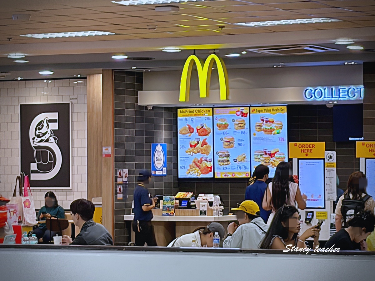 清邁機場國內線攻略｜清邁飛曼谷、水燈節人潮炸裂，餐廳咖啡店伴手禮懶人包