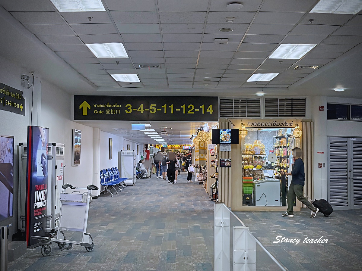 清邁機場國內線攻略｜清邁飛曼谷、水燈節人潮炸裂，餐廳咖啡店伴手禮懶人包