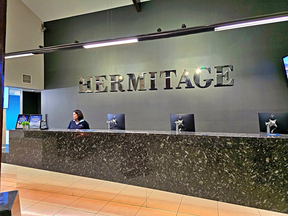 庫克山隱士飯店住宿心得｜睜開眼就是雪山！The Hermitage Hotel房間、晚餐Buffet與早餐開箱