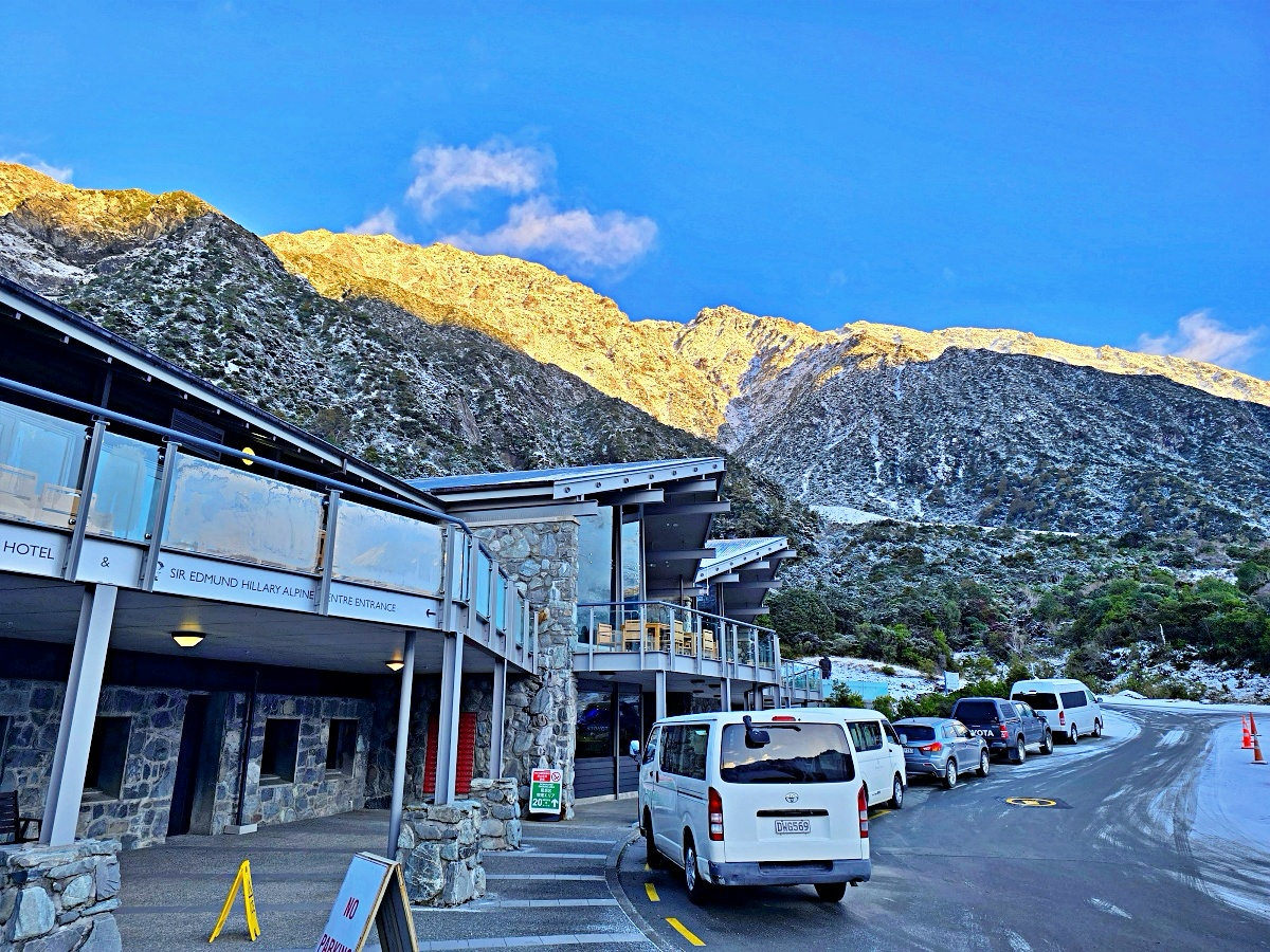 庫克山隱士飯店住宿心得｜睜開眼就是雪山！The Hermitage Hotel房間、晚餐Buffet與早餐開箱