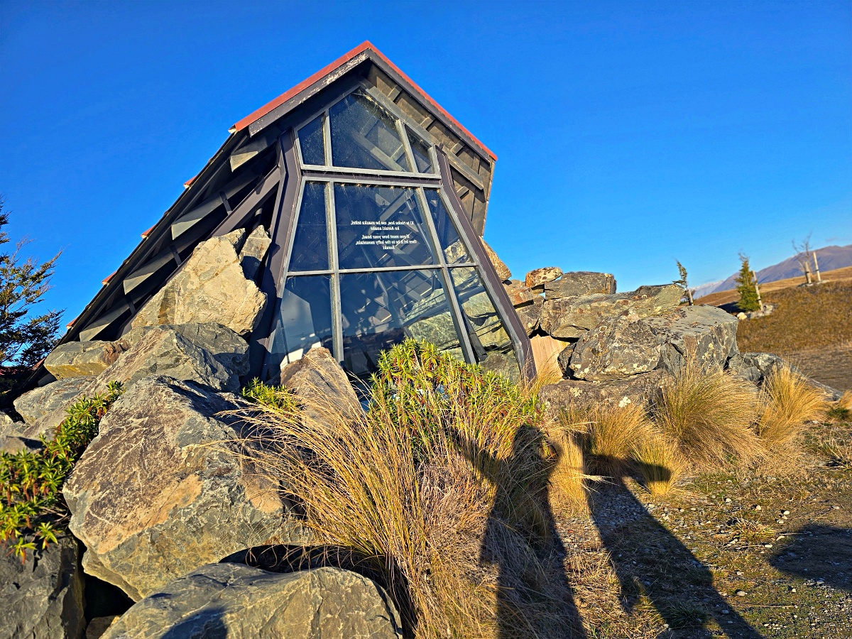 紐西蘭南島景點|普卡基湖 Lake Pukaki Visitor Centre,雪山湖景配帝王鮭生魚片 紐西蘭南島景點|普卡基湖 Lake Pukaki Visitor Centre,雪山湖景配帝王鮭生魚片
