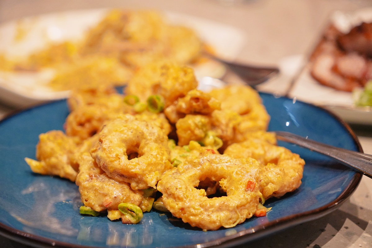 真珠台灣佳味微風南山店｜信義區台菜餐廳推薦，聚餐必點炒飯、金沙中卷