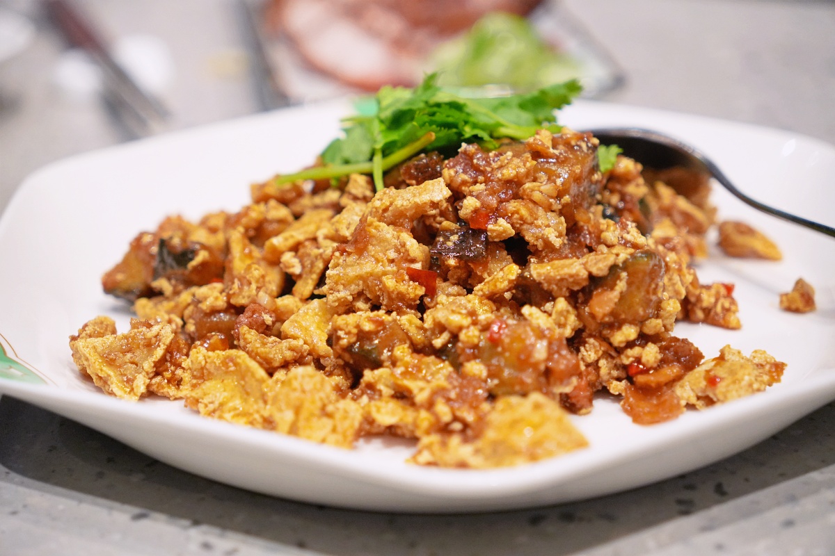 真珠台灣佳味微風南山店｜信義區台菜餐廳推薦，聚餐必點炒飯、金沙中卷