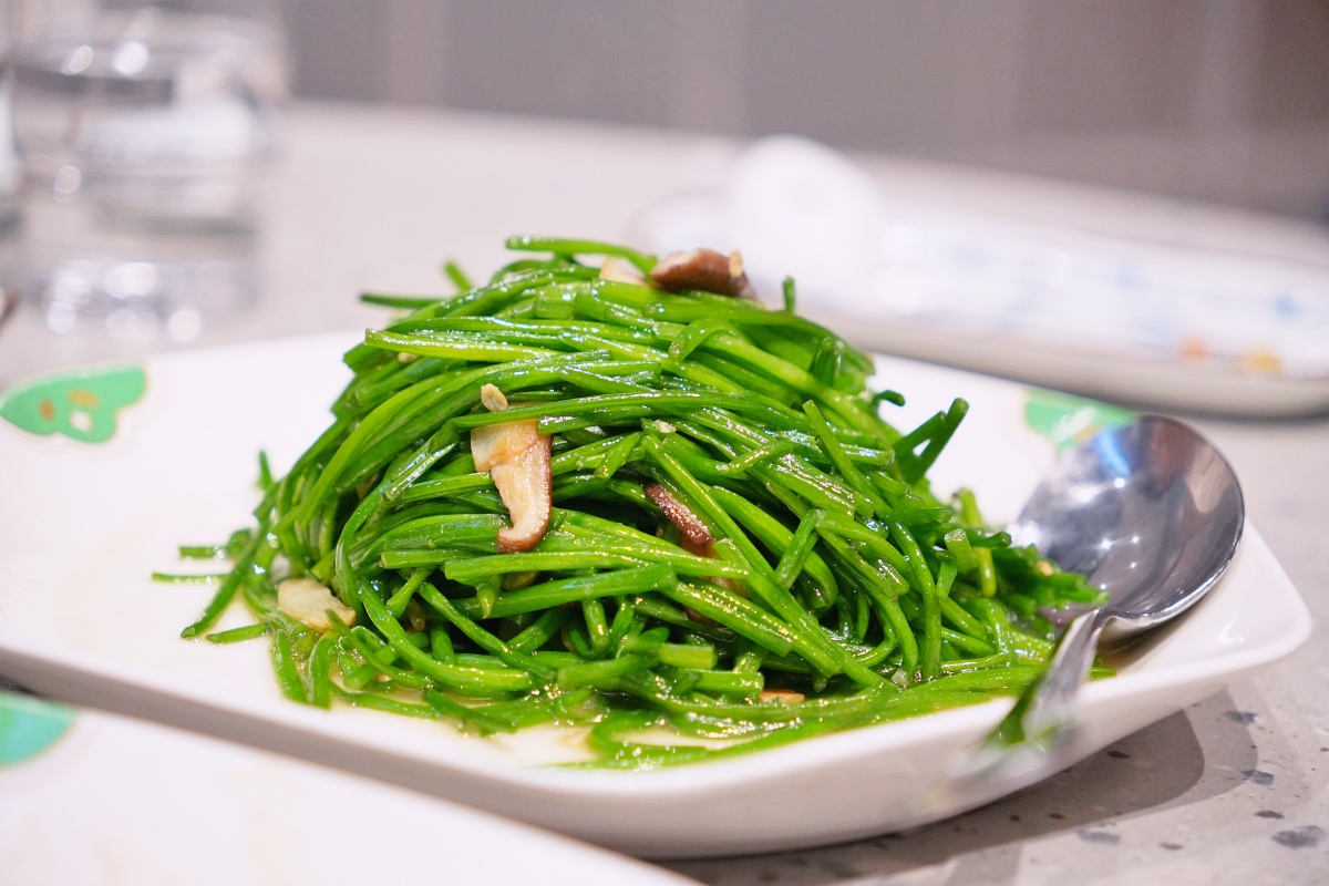 真珠台灣佳味微風南山店｜信義區台菜餐廳推薦，聚餐必點炒飯、金沙中卷
