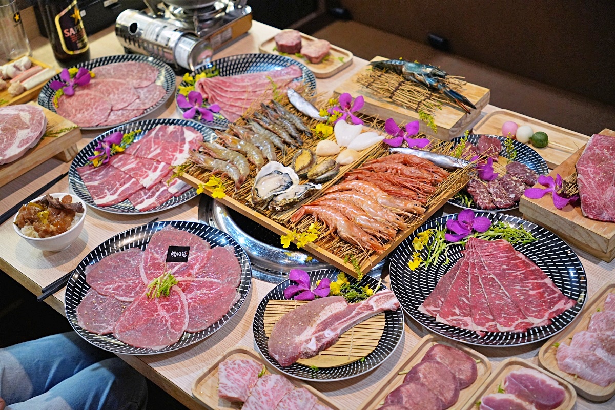 桃園蘆竹燒肉吃到飽｜燒肉道軌道送餐，旗艦1289元升級A5和牛、小龍蝦