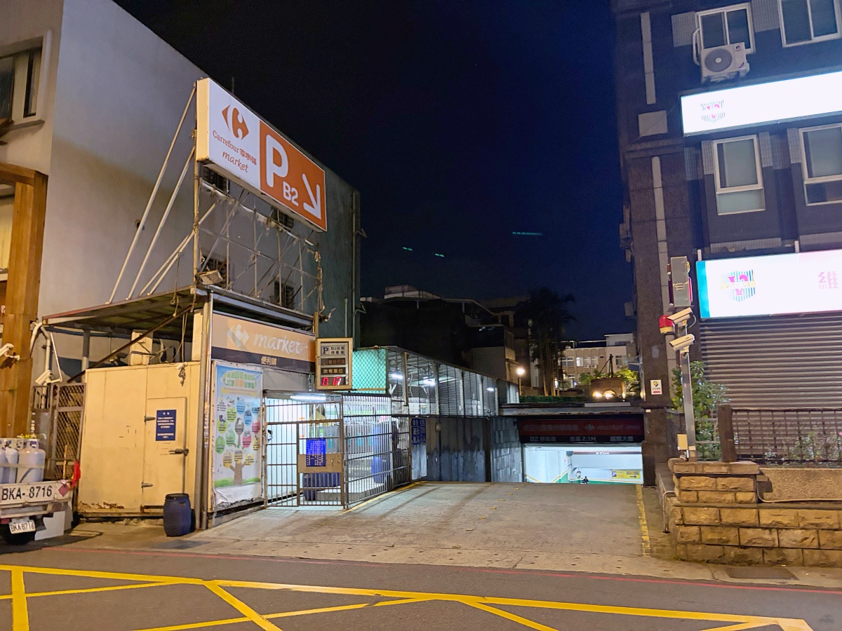 桃園蘆竹燒肉吃到飽｜燒肉道軌道送餐，旗艦1289元升級A5和牛、小龍蝦