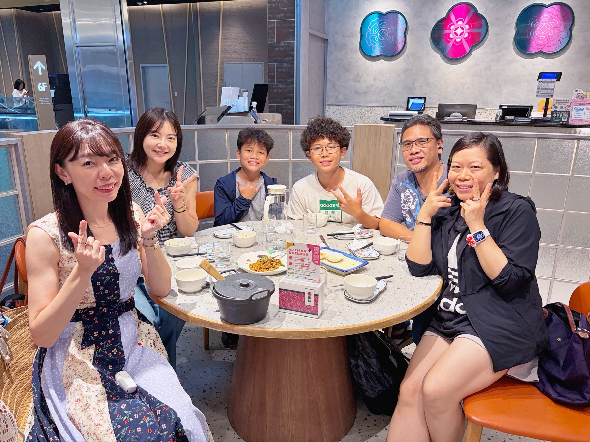 真珠台灣佳味微風南山店｜信義區台菜餐廳推薦，聚餐必點炒飯、金沙中卷